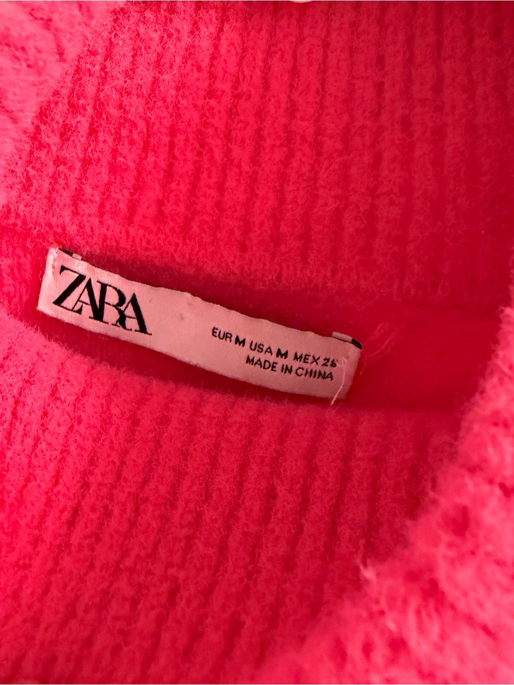 FLAWED Zara Pink Turtleneck Cropped Sweater Size M - Picture 3 of 9